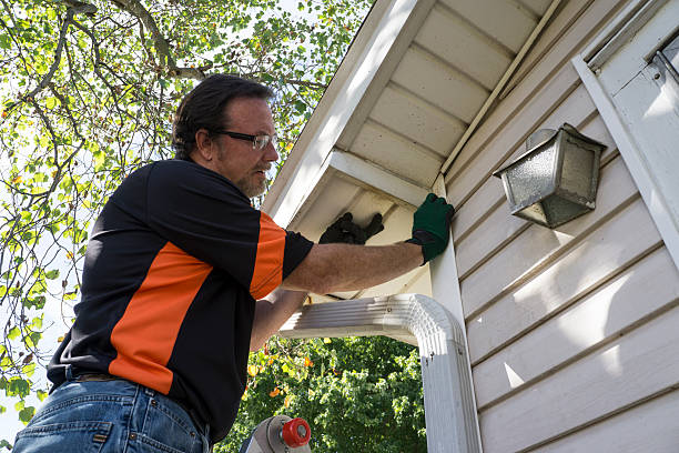Siding Removal and Disposal in Portsmouth, NH